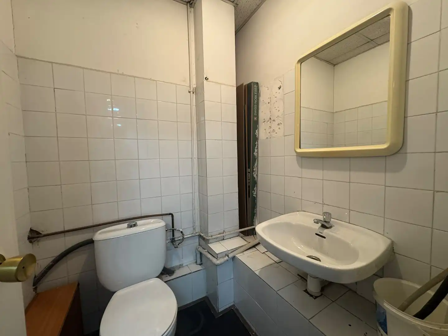 Baño de Local en venta en Montigalà - Sant Crist