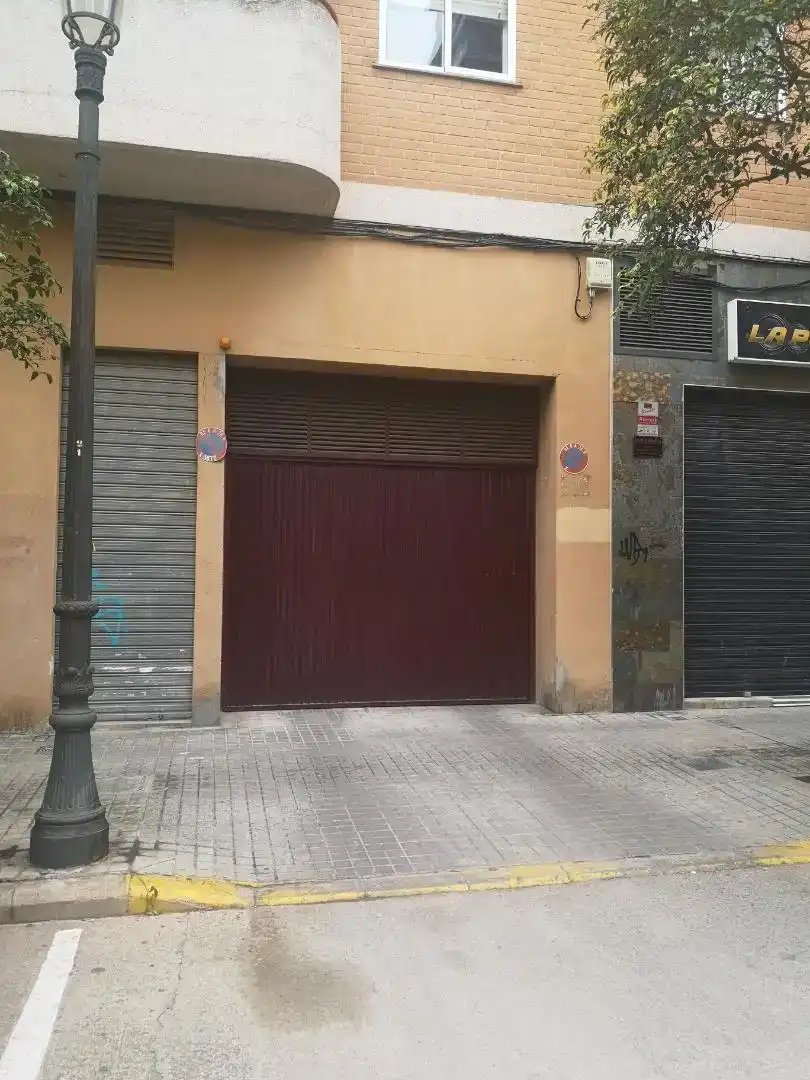 Aparcament de Garatge de lloguer en Valencia