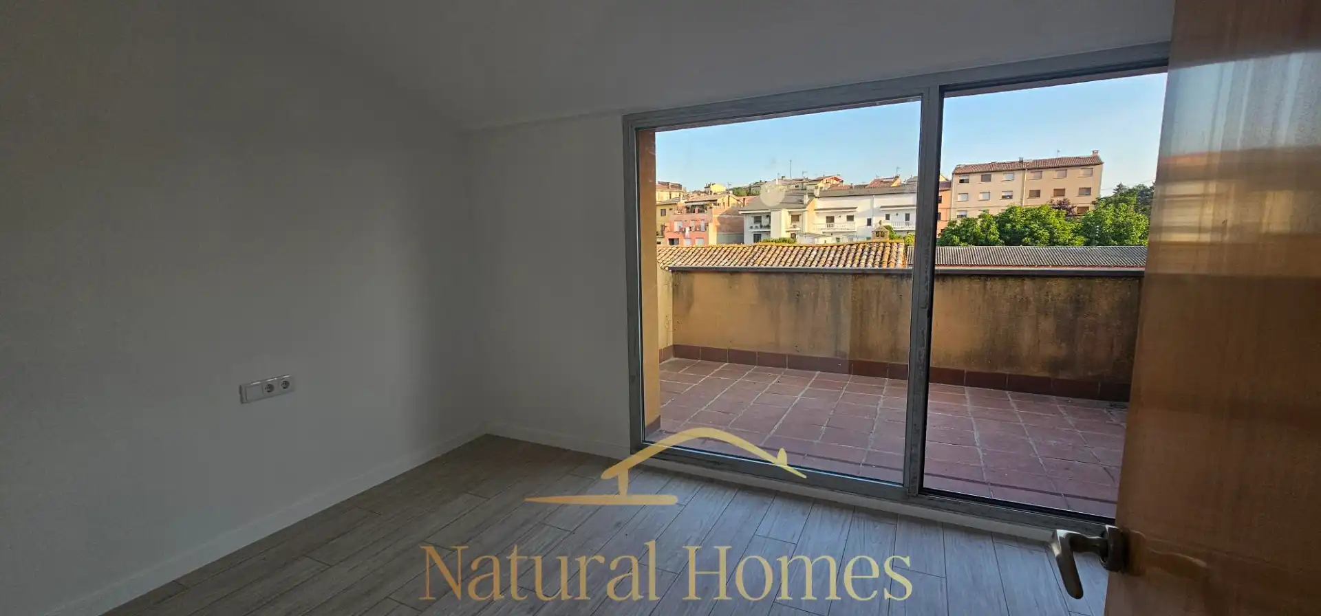 Terraza de Ático en venta en Santa Eugènia de Berga con Calefacción, Parquet y Terraza