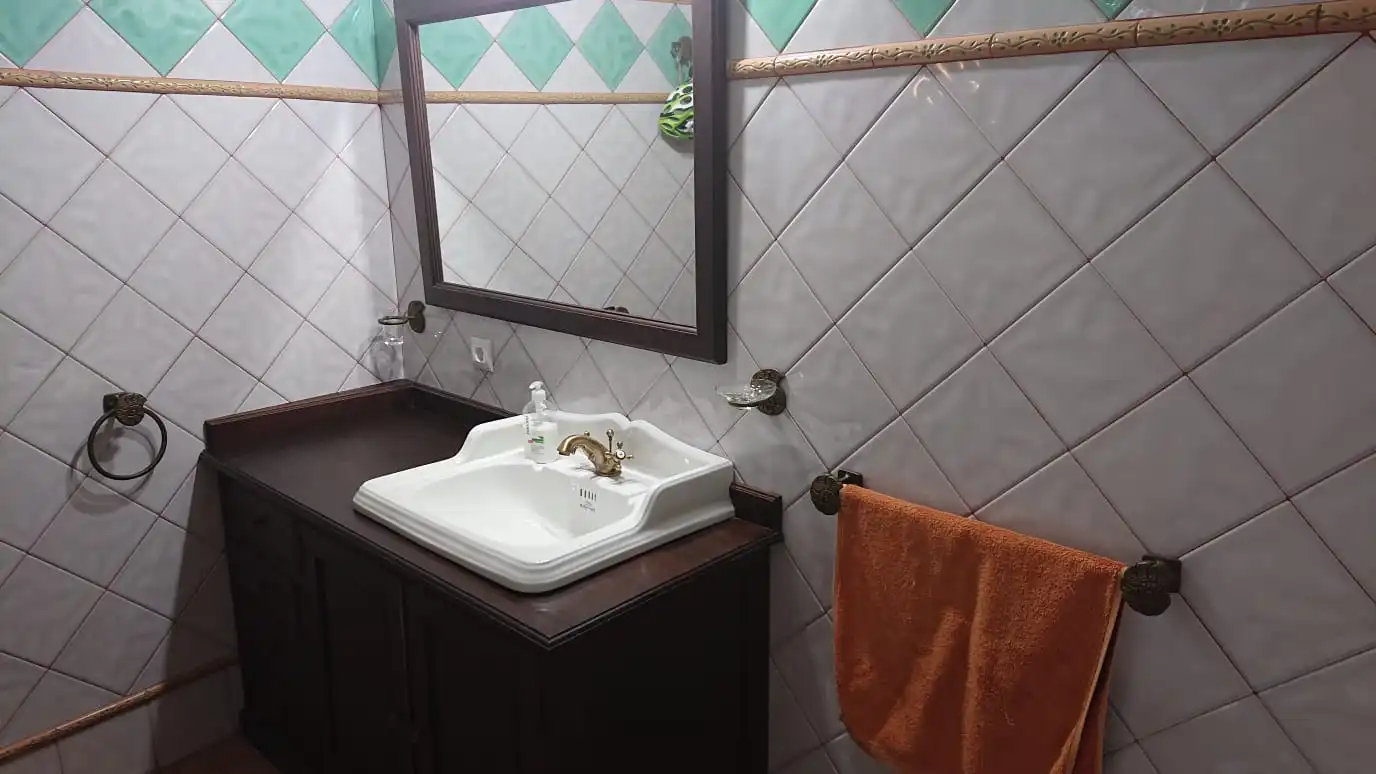 Bathroom of Houses for sale in La Algaba  with Air Conditioner, Heating and Private garden