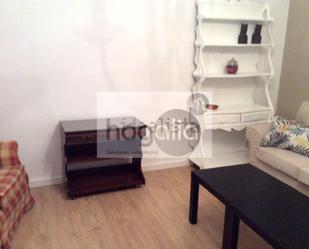 Bedroom of Flat to rent in  Sevilla Capital  with Air Conditioner, Terrace and Furnished