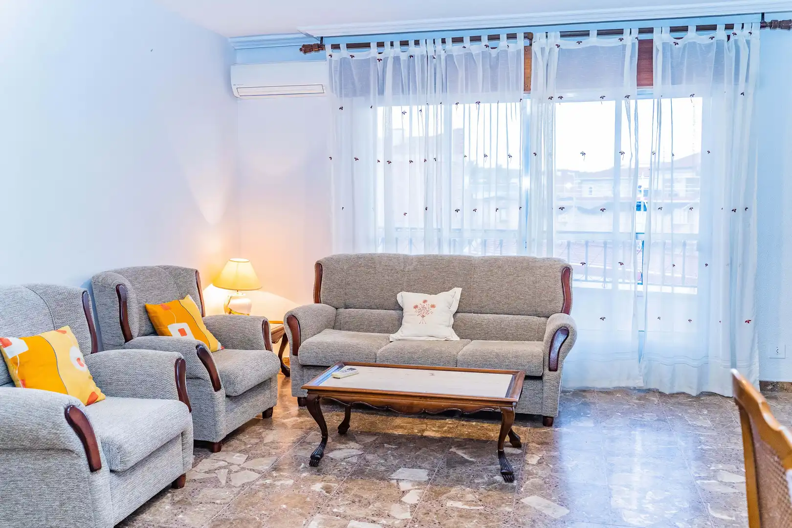Sala de estar de Piso en venta en Belvís de la Jara con Aire acondicionado, Calefacción y Terraza