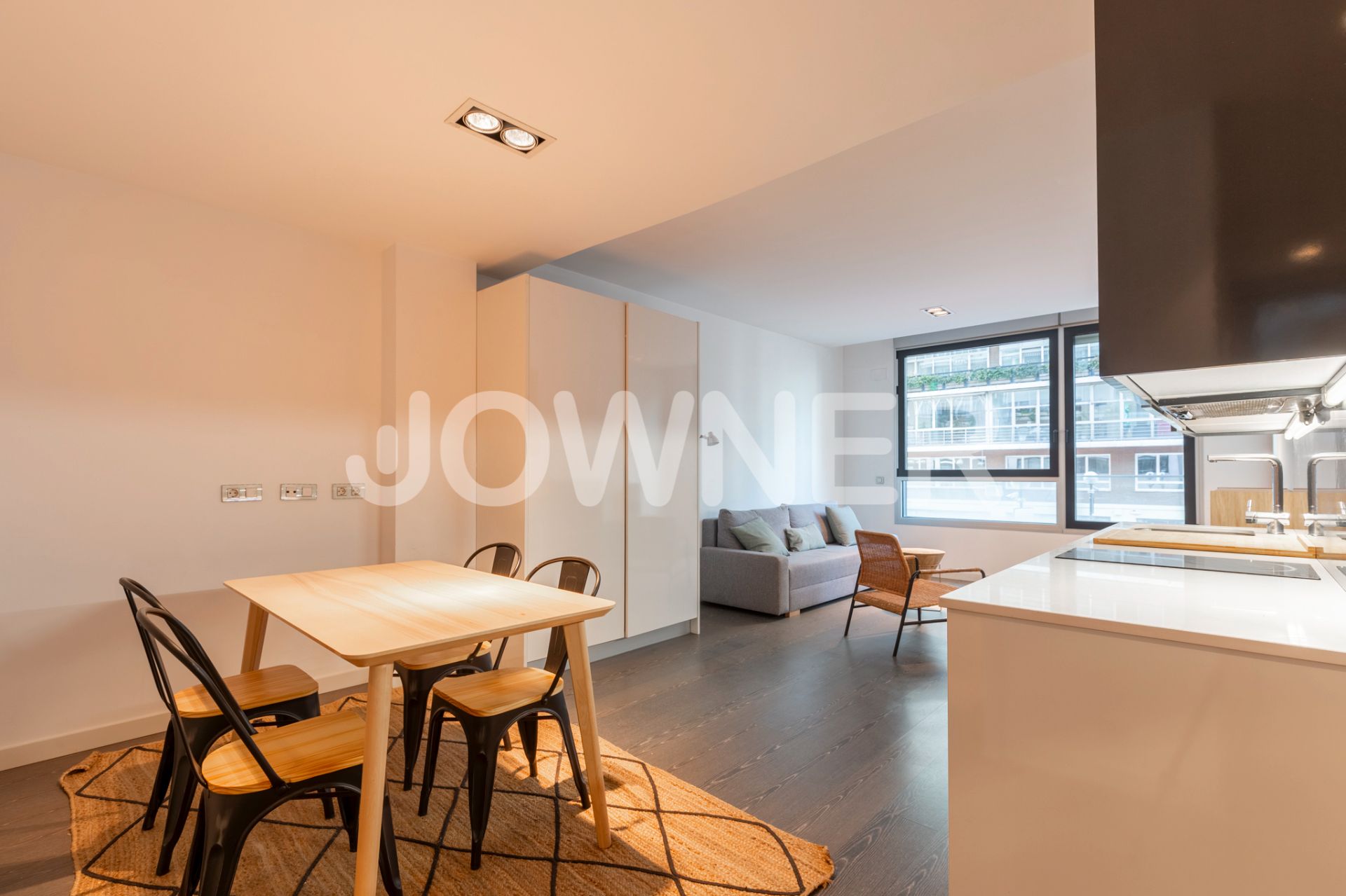 Vista exterior de Piso de alquiler en  Madrid Capital con Aire acondicionado, Trastero y Amueblado