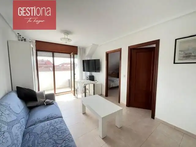Sala de estar de Ático en venta en Noja con Terraza, Amueblado y Balcón