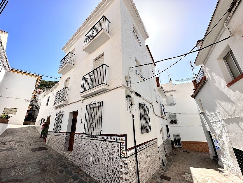 Exterior view of Country house for sale in Árchez
