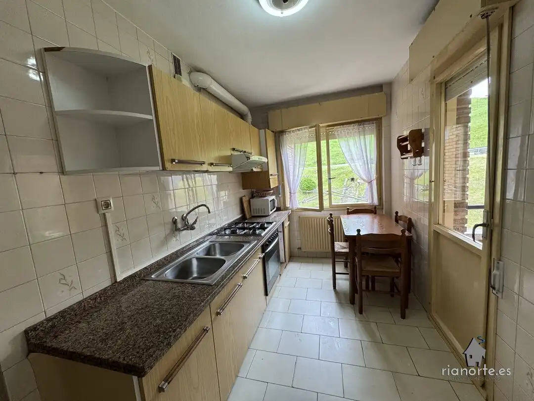 Cocina de Piso en venta en Ribadesella con Calefacción