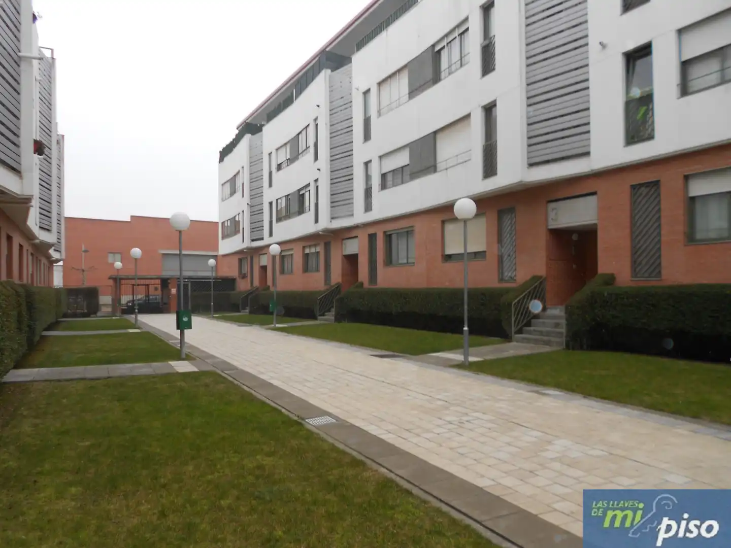 Flat with terrace for sale in Calle Laguna 38