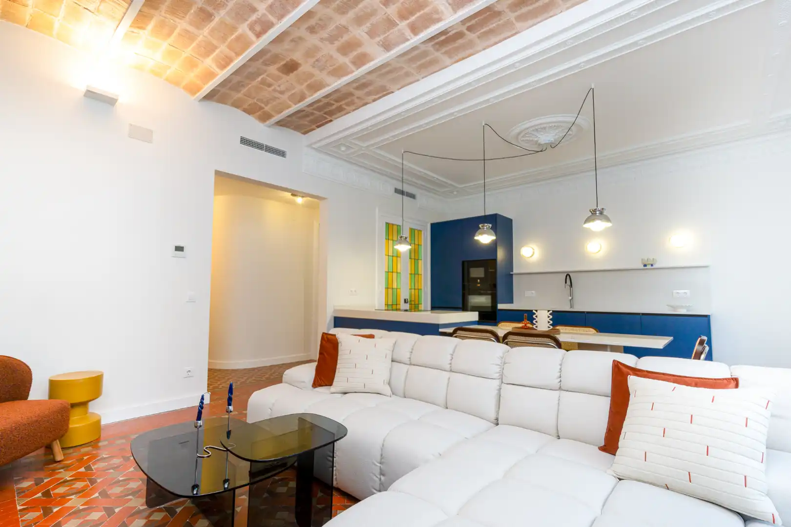 Sala de estar de Piso de alquiler en  Barcelona Capital con Aire acondicionado, Amueblado y Horno