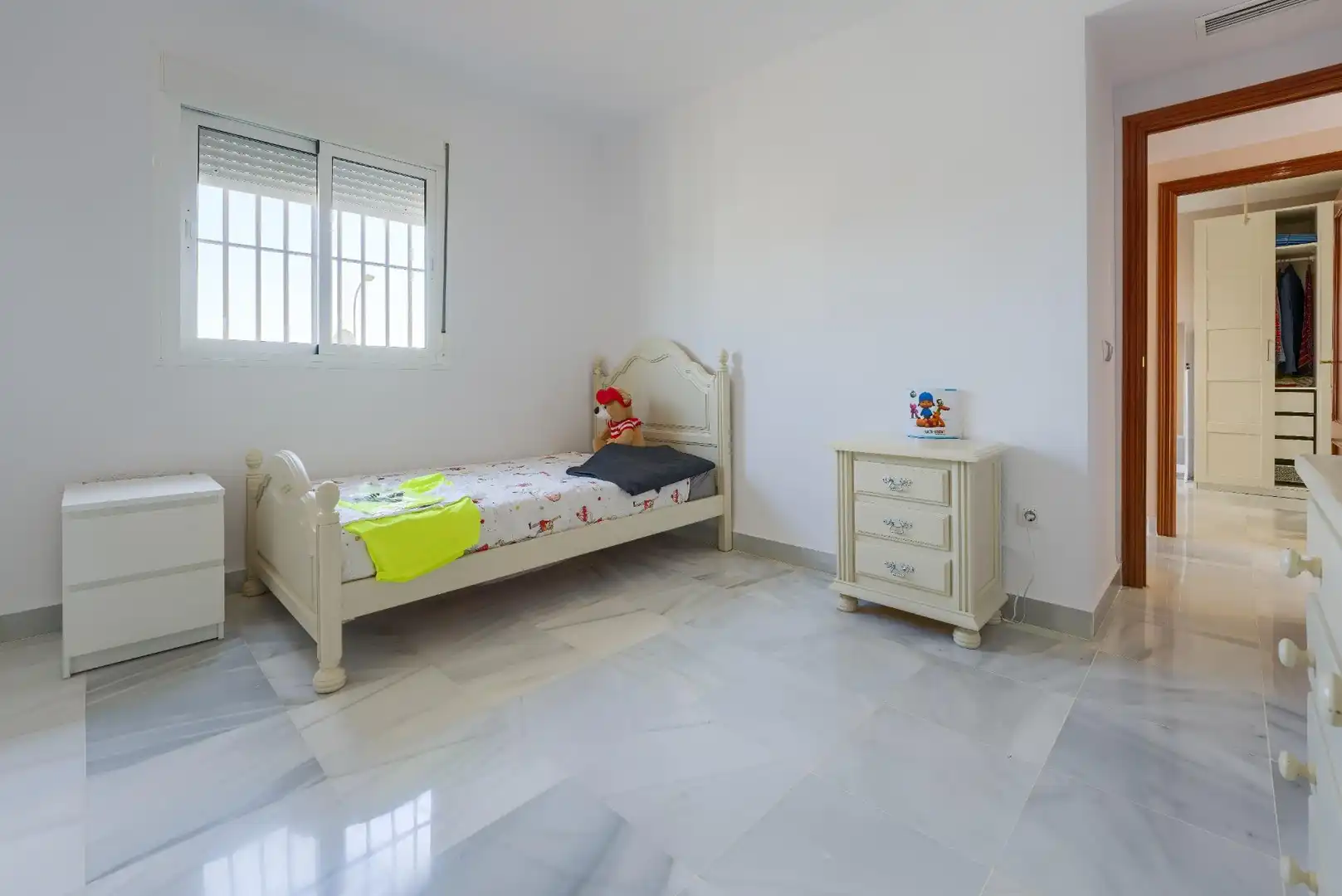 Bedroom of Houses for sale in Espartinas  with Air Conditioner, Heating and Private garden