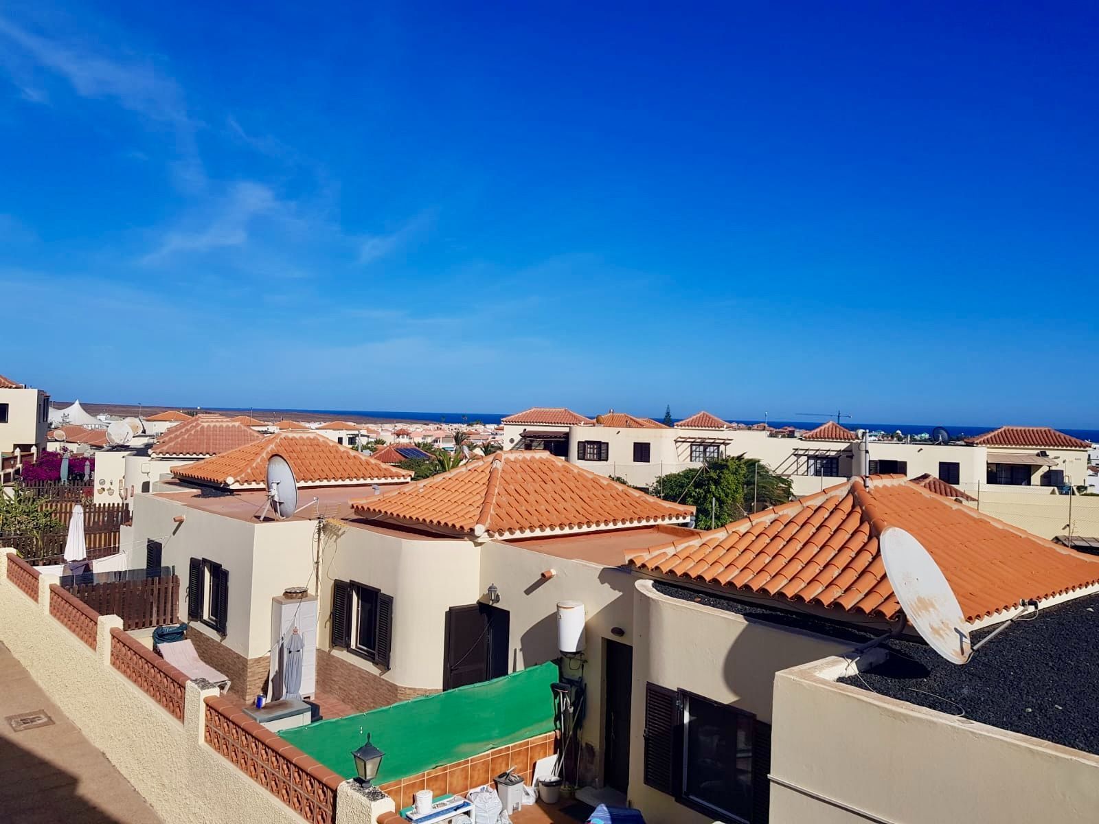 Vista exterior de Dúplex en venda en Antigua amb Piscina comunitària