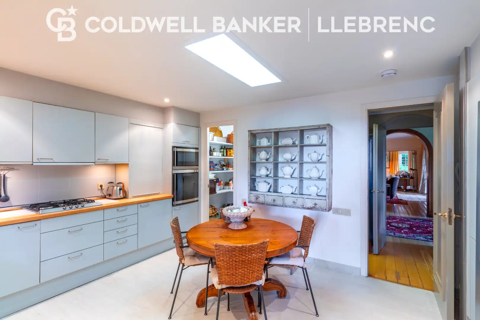 Cocina de Casa o chalet en venta en Barcelona con Calefacción, Jardín privado y Parquet