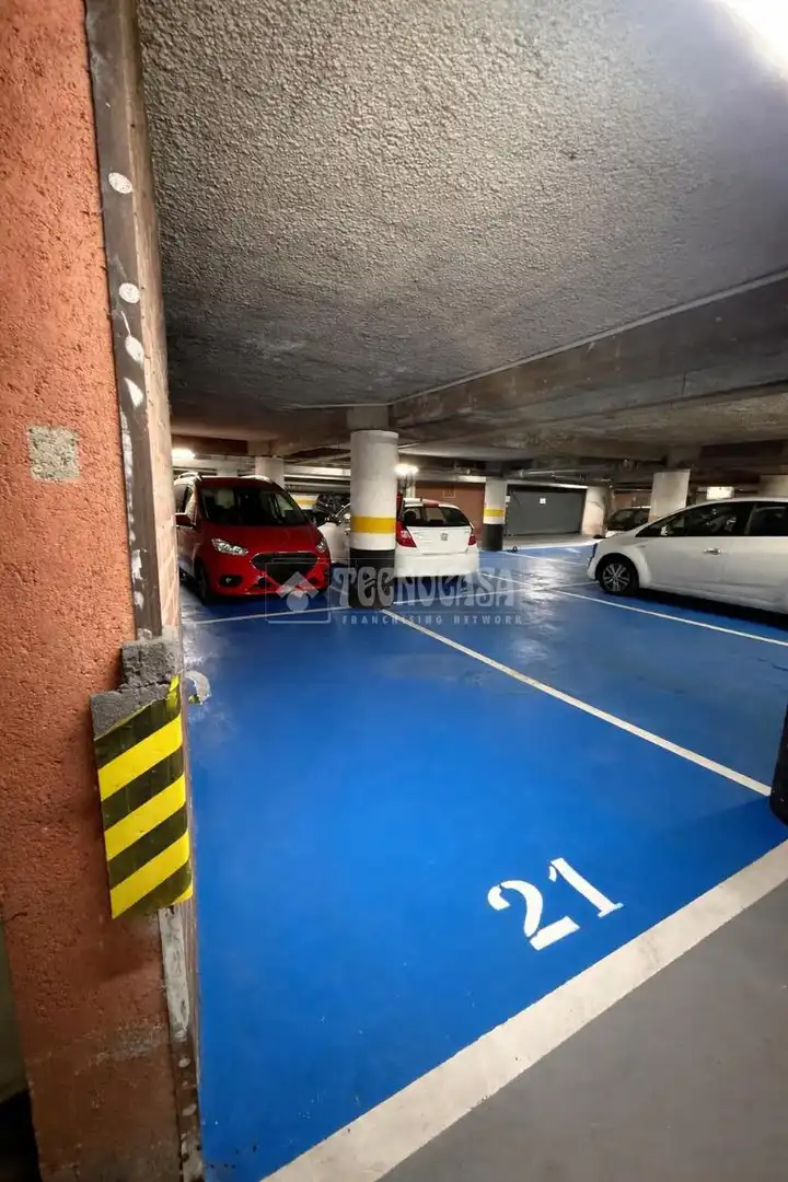 Parking de Piso en venta en Madrid con Calefacción