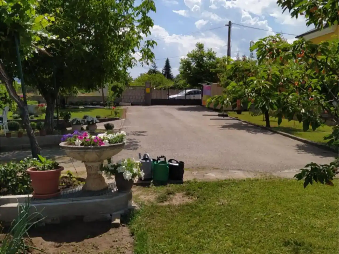 Aparcament de Casa o xalet en venda en Ponferrada amb Jardí privat, Parquet i Traster