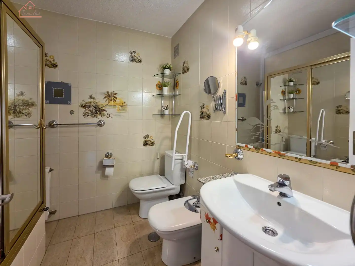 Baño de Piso en venta en Fuenlabrada con Aire acondicionado, Calefacción y Amueblado