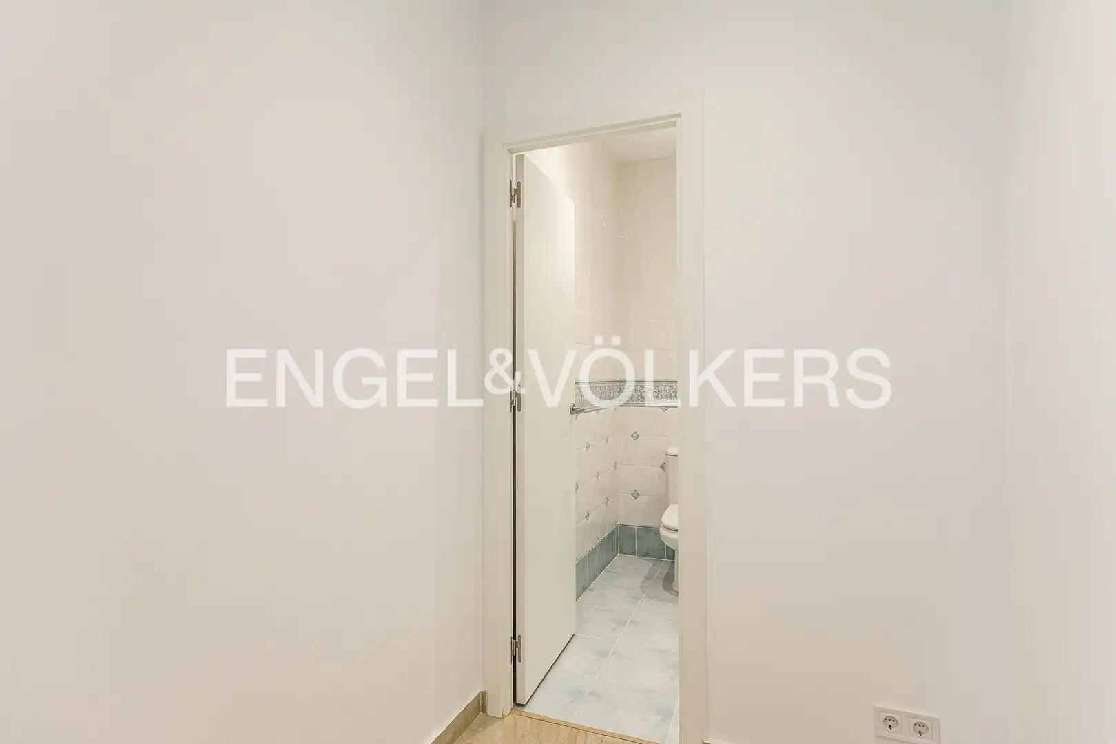 Baño de Casa o chalet de alquiler en Corbera de Llobregat con Aire acondicionado, Calefacción y Jardín privado