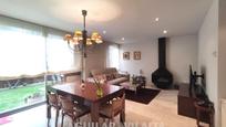 Living room of Single-family semi-detached for sale in Les Franqueses del Vallès  with Air Conditioner and Terrace