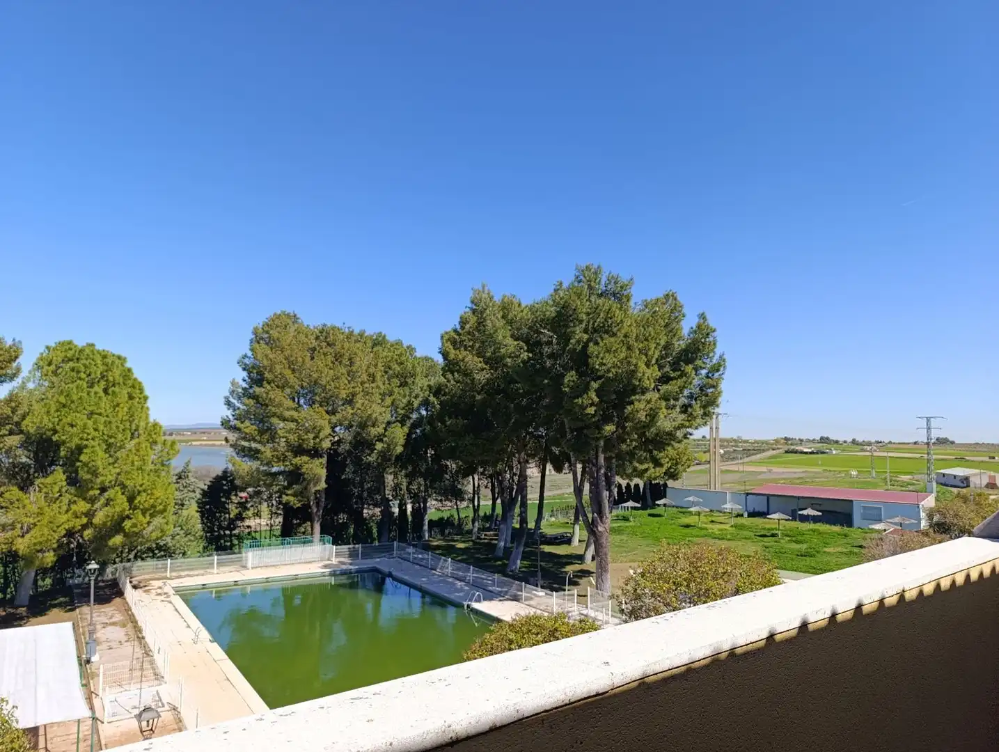 Piscina de Dúplex en venda en Pozuelo de Calatrava amb Calefacció, Terrassa i Traster