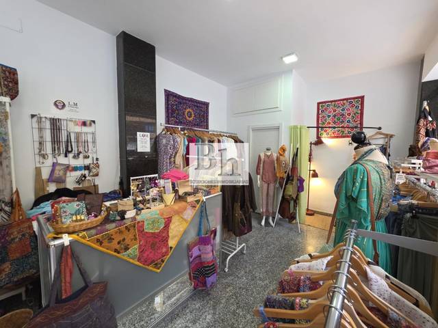 Local comercial en Alquiler en Los Guindos - Parque Mediterráneo - Santa Paula