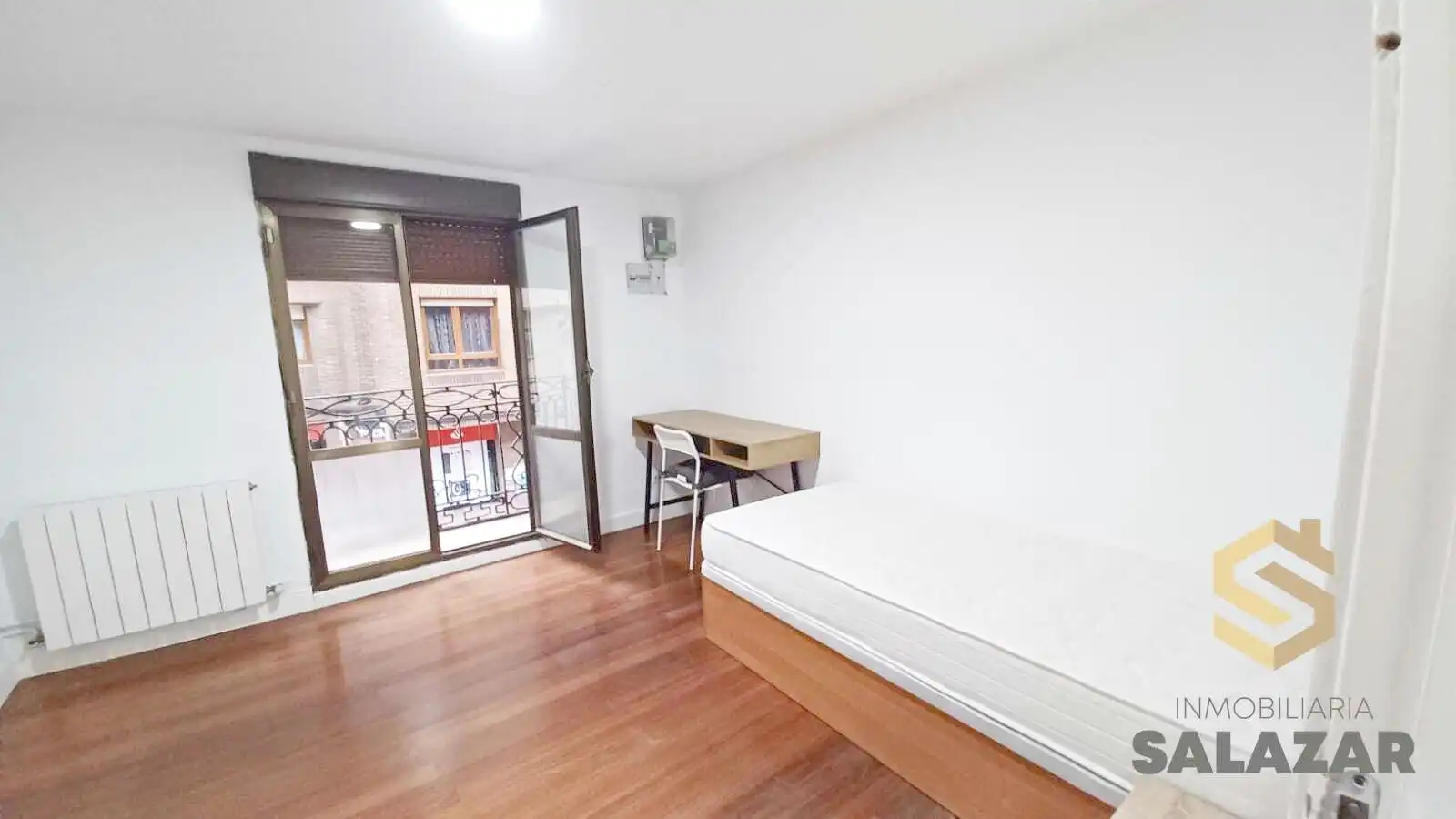 Bedroom of Flat for rent in Uribarri