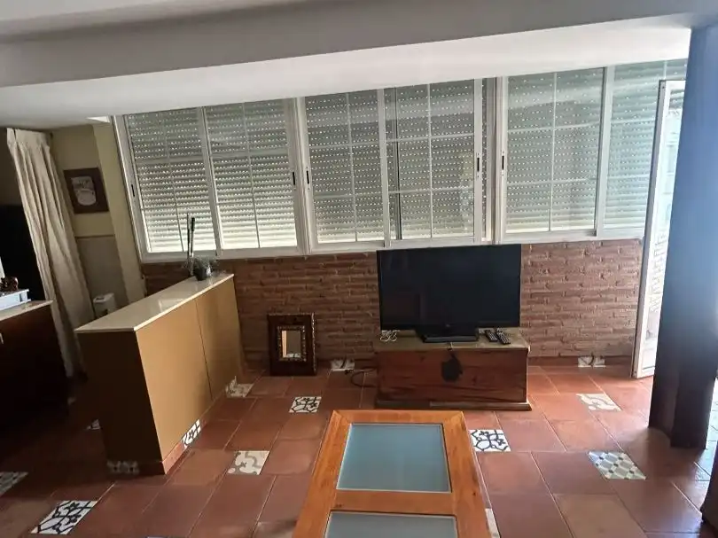 Wohnung zur Miete in Valencia mit Klimaanlage, Heizung und Parkett