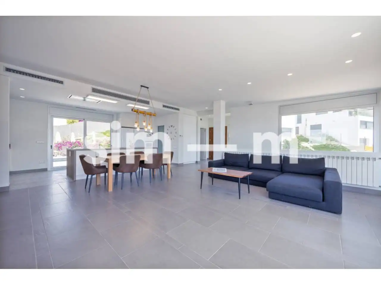 Sala de estar de Casa o chalet en venta en L'Estartit con Aire acondicionado, Jardín privado y Terraza