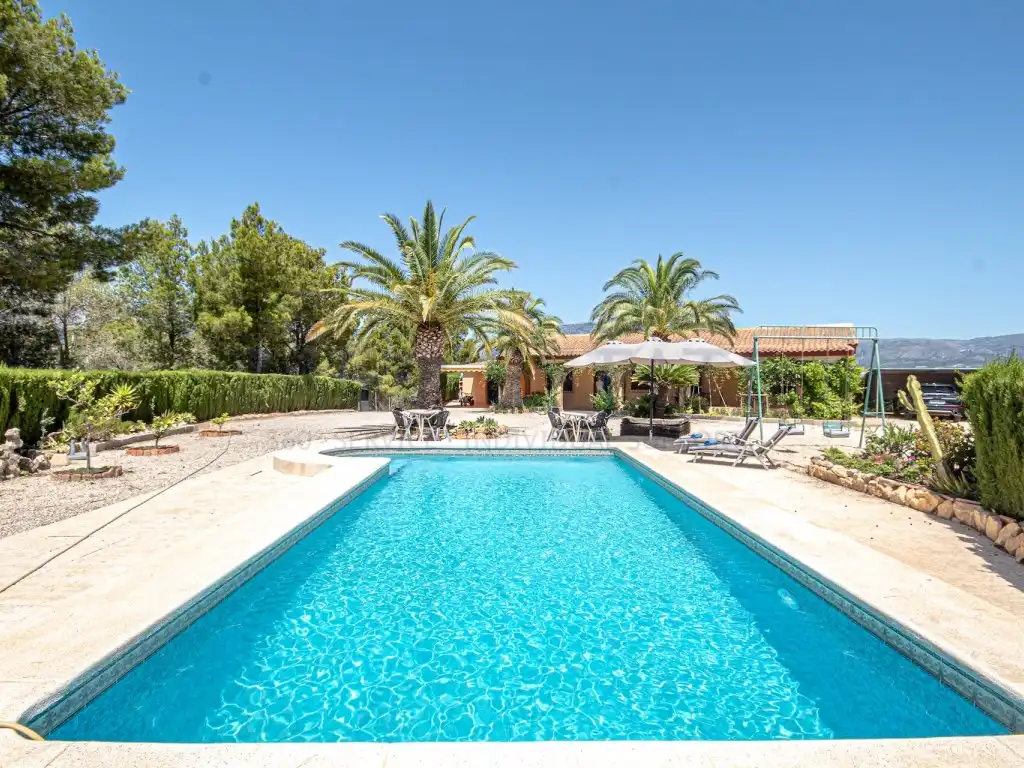 Piscina de Casa o xalet de lloguer en La Nucia amb Piscina