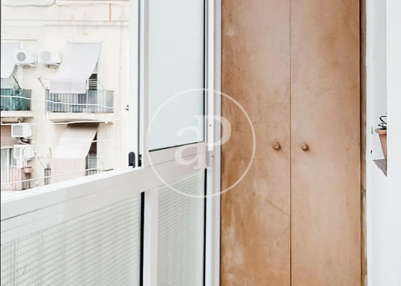 Schlafzimmer von Wohnung zum Verkauf in Barcelona mit Klimaanlage und Heizung