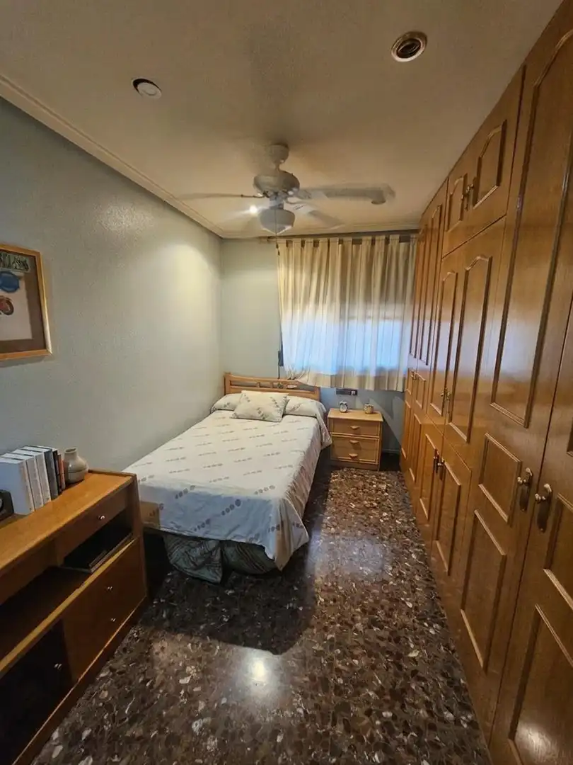 Habitación de Piso en venta en Xirivella con Aire acondicionado, Amueblado y Balcón