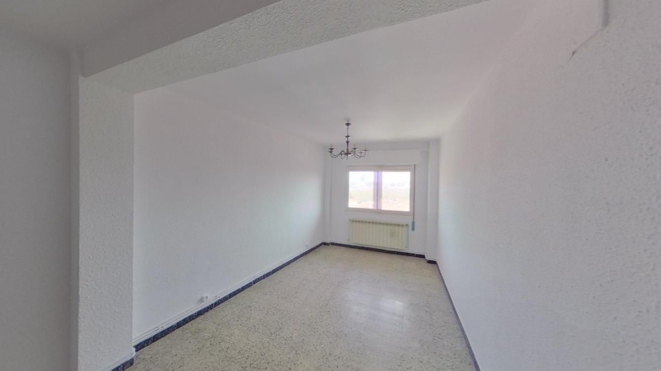 Dormitori de Pis en venda en  Zaragoza Capital amb Calefacció