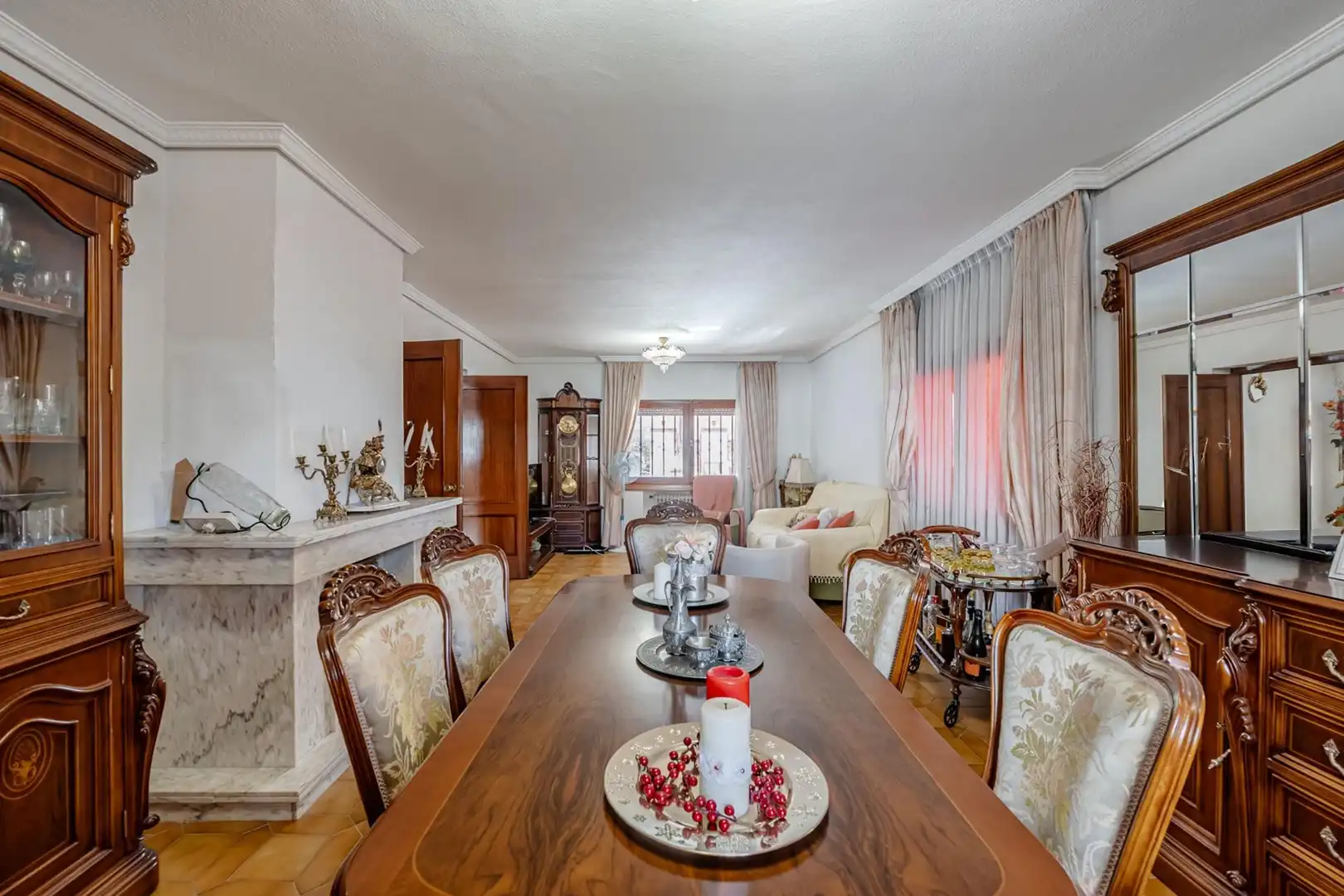 Dining room of Houses for sale in Madrid  with Heating, Private garden and Terrace