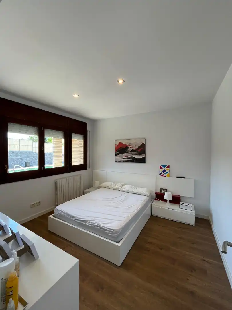 Habitación de Casa o chalet en venta en Olot con Aire acondicionado, Calefacción y Jardín privado