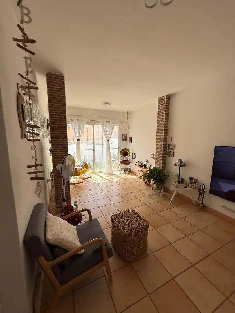 Wohnzimmer von Maisonette zum Verkauf in Antigua