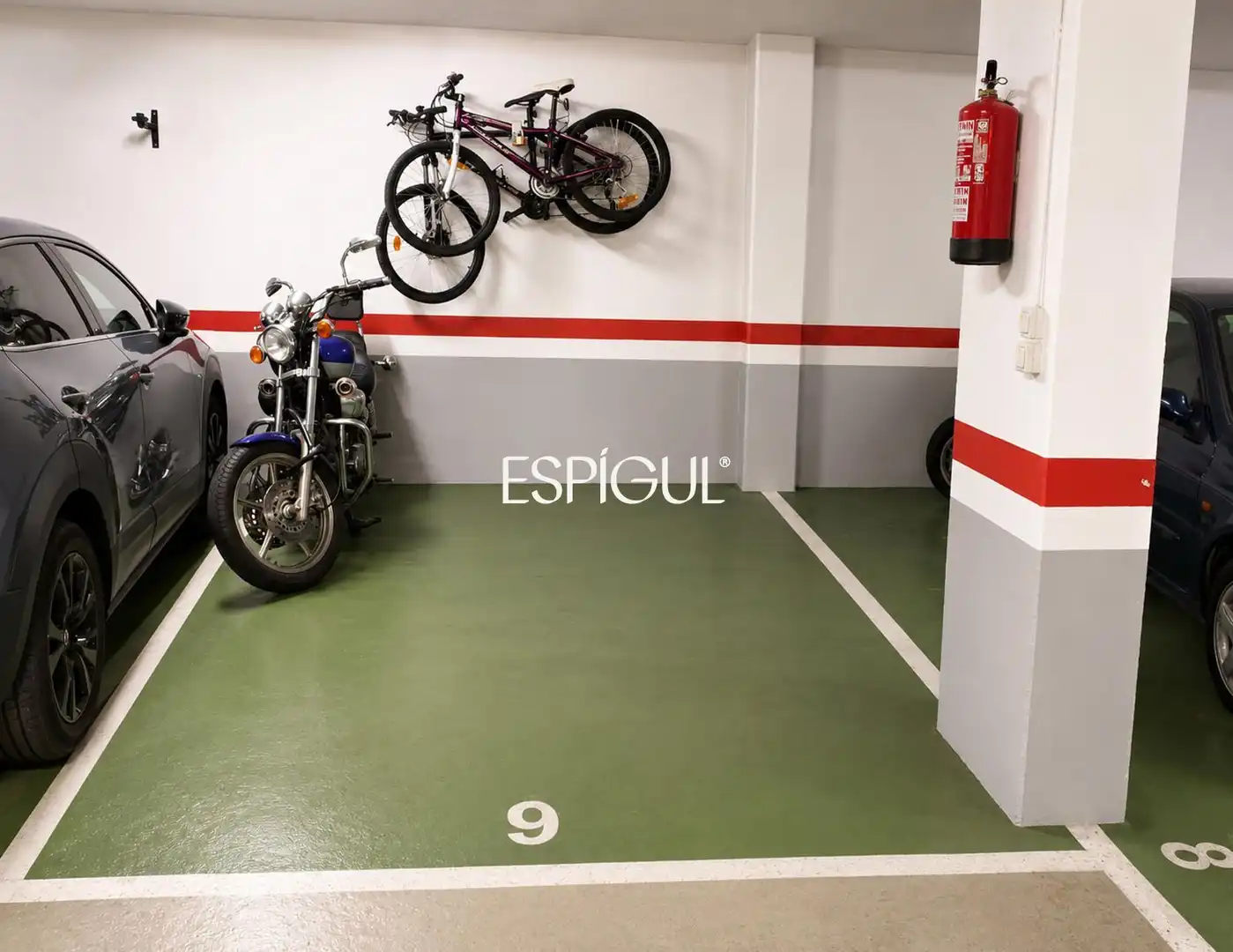 Parkplatz von Wohnung zum Verkauf in Barcelona mit Klimaanlage, Heizung und Parkett