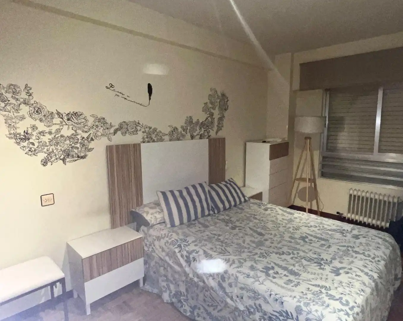 Bedroom of Apartments for rent in León Capital   with Heating, Parquet flooring and Furnished