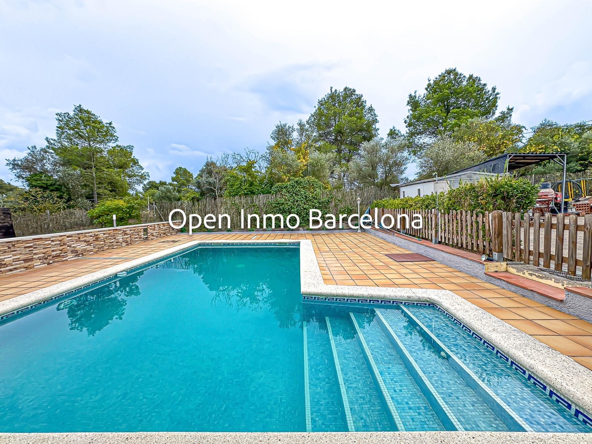 Piscina de Casa o xalet en venda en Avinyonet del Penedès amb Aire condicionat, Calefacció i Jardí privat