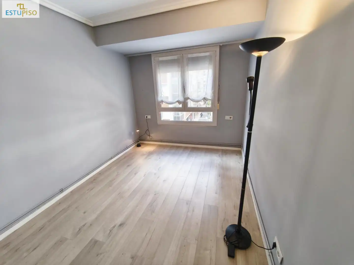 Habitación de Piso en venta en Vitoria - Gasteiz con Calefacción y Trastero