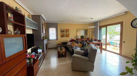 Foto 3 de Casa adosada en venta en Carrer de Sants, Singuerlín, Santa Coloma de Gramenet