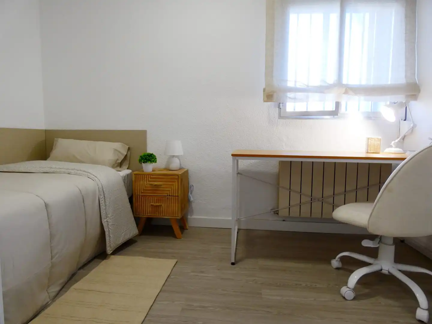 Habitación de Piso para compartir en Ávila con Calefacción, Amueblado y Horno