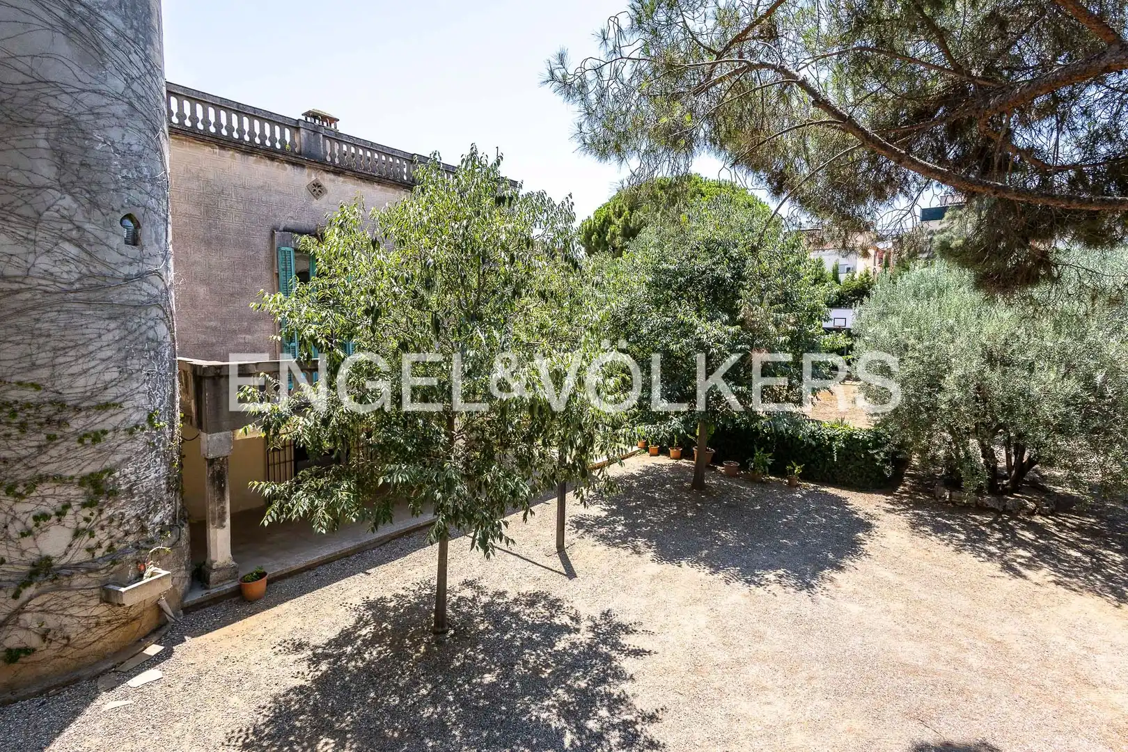 Terraza de Casa o chalet en venta en Sant Boi de Llobregat con Aire acondicionado, Calefacción y Jardín privado