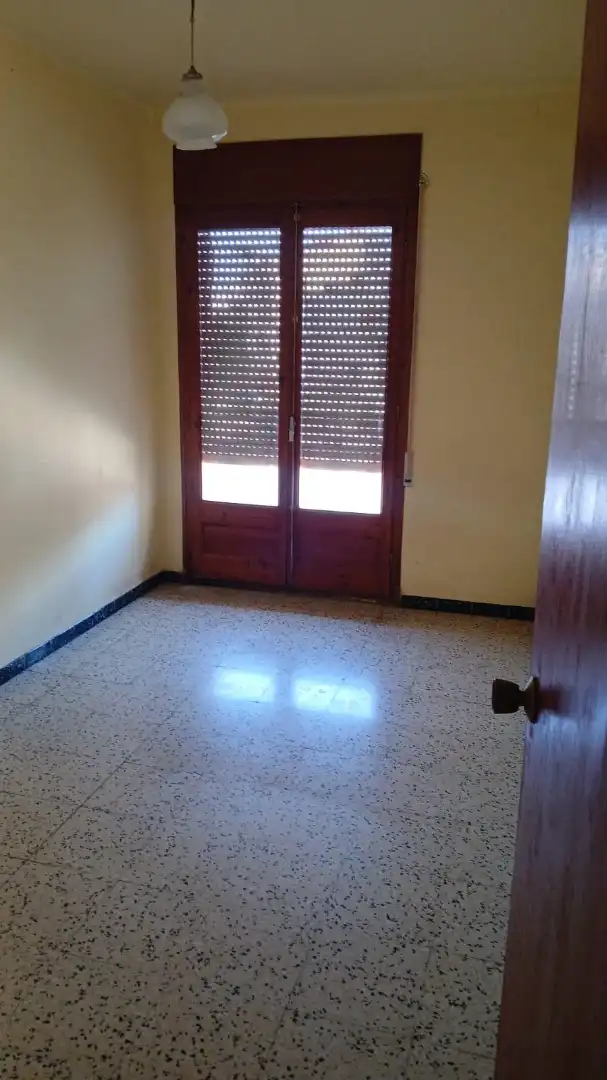 Casa adosada en venta en Deltebre con Terraza y Balcón