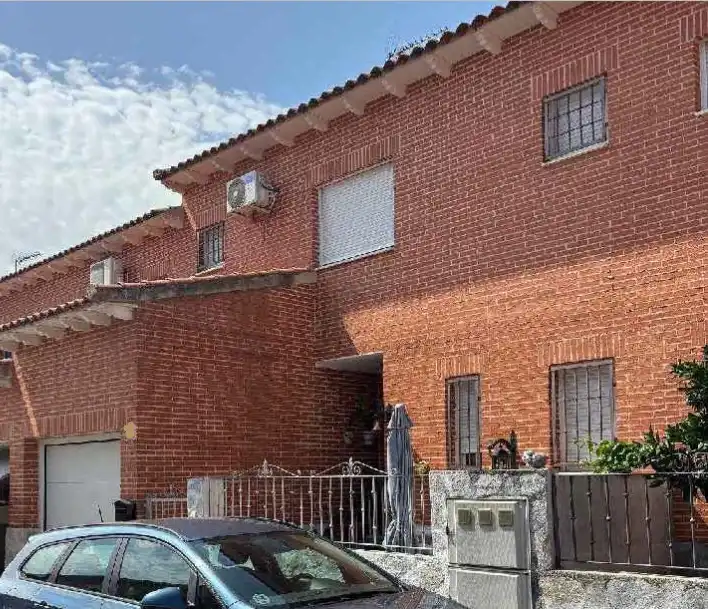 House for sale in Santa Olalla