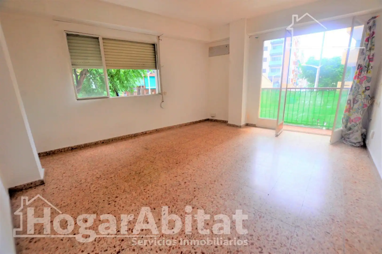 Exterior view of Flat for sale in Mislata  with Balcony