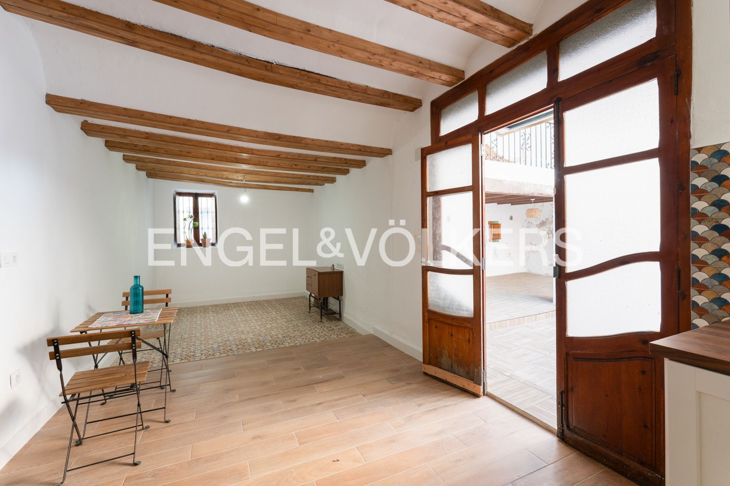 Houses for sale in La Pobla de Vallbona  with Heating, Terrace and Swimming Pool