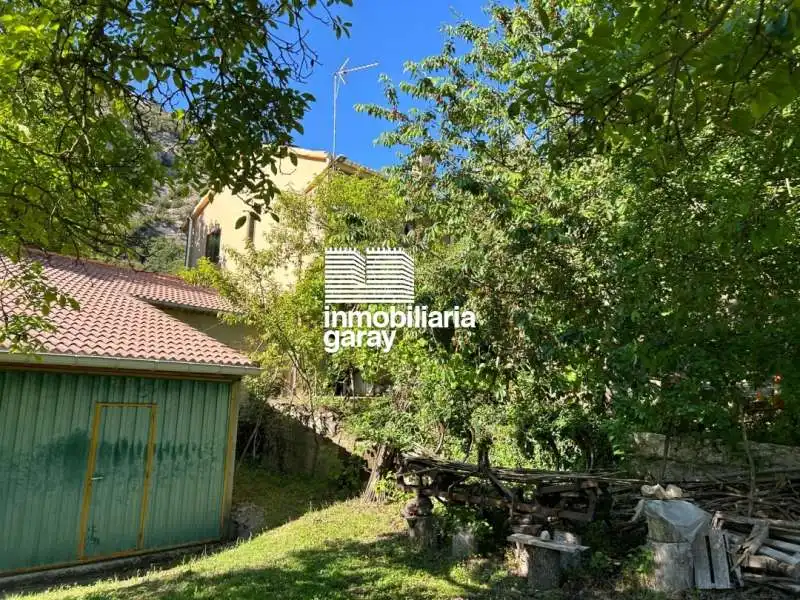 Casa o xalet en venda en Merindad de Valdivielso amb Calefacció, Jardí privat i Balcó