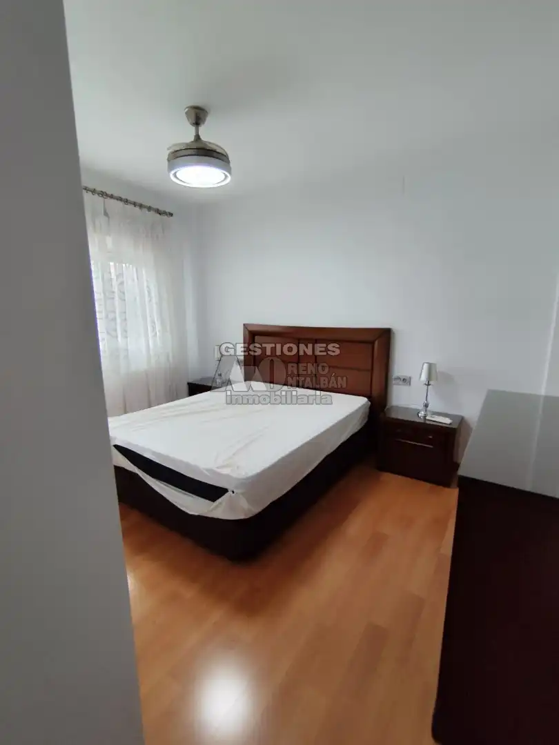 Flat for rent in Calle Minerva, Avda. Federico Garcia Lorca - Nueva Estación Autobuses