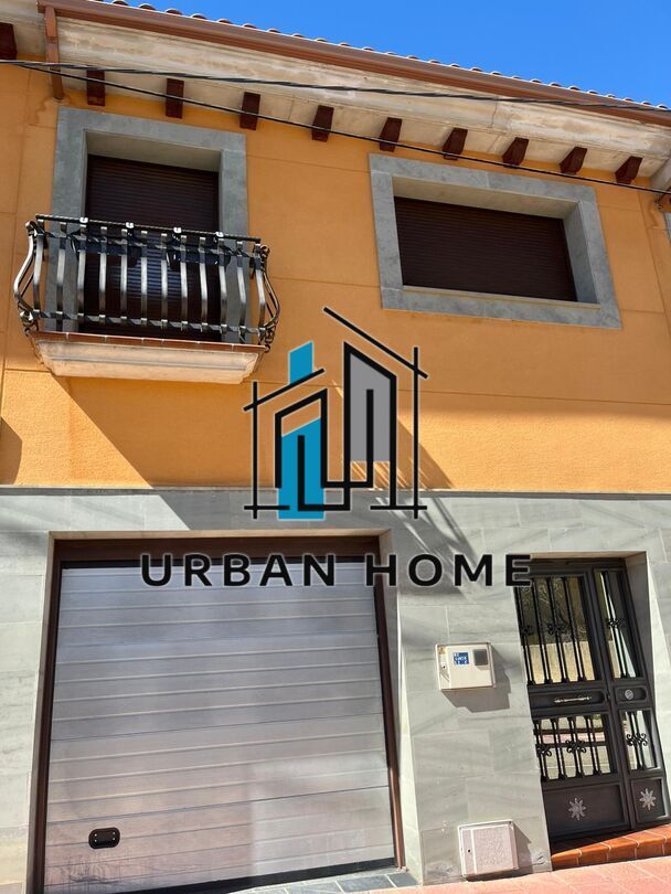 Single-family semi-detached for sale in Avenida de la Constitución, Onzonilla