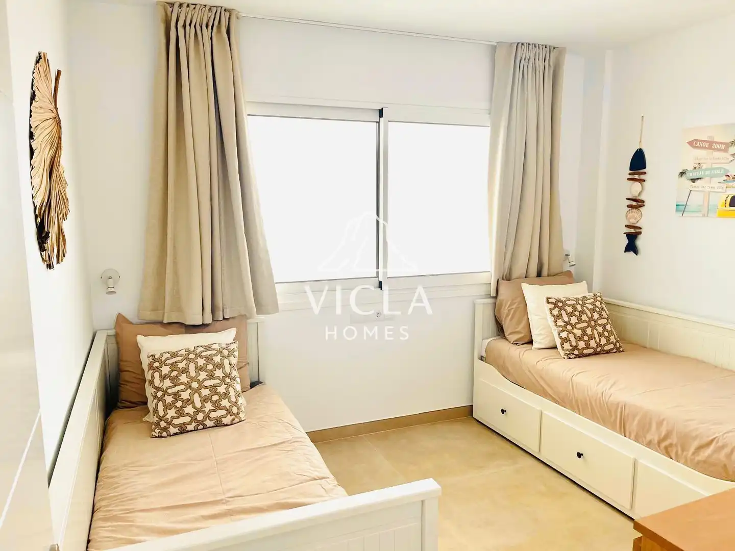 Schlafzimmer von Dachboden zur Miete in Santa Eulària des Riu mit Klimaanlage, Heizung und Terrasse