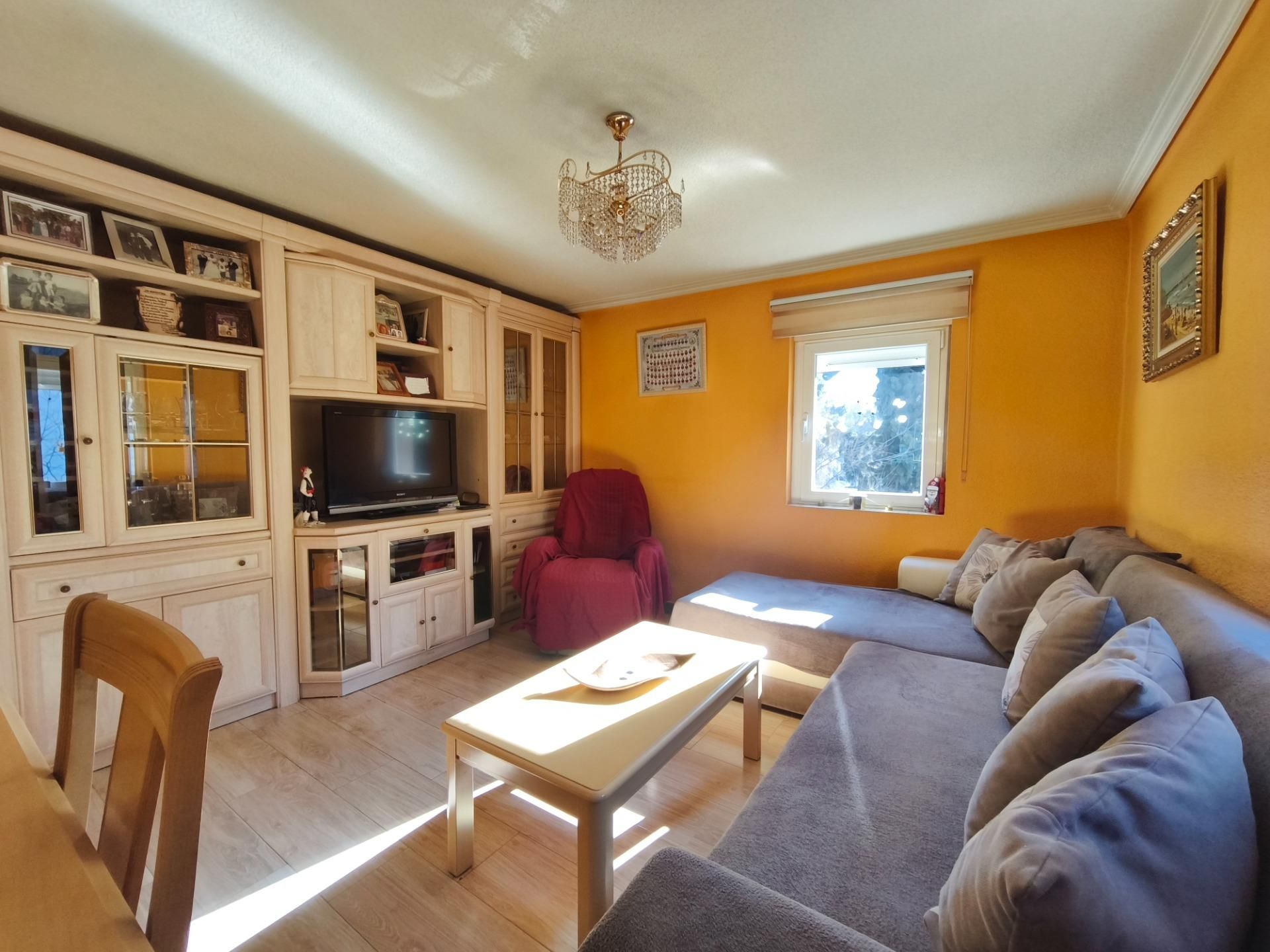 Sala de estar de Piso en venta en  Madrid Capital con Balcón