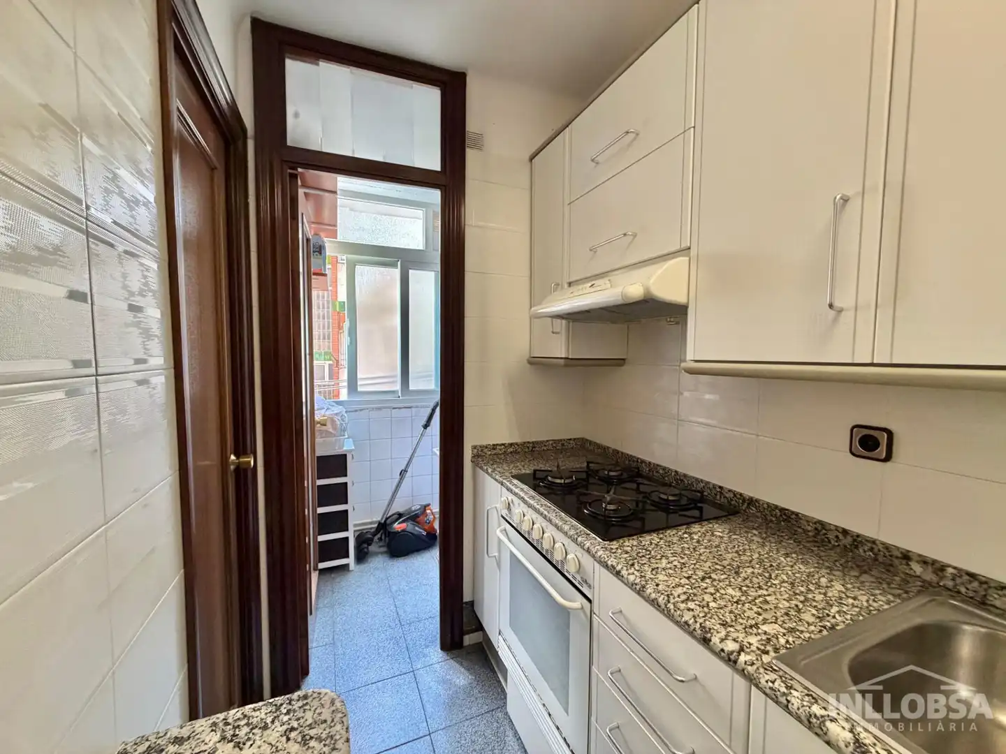Cocina de Piso en venta en Manresa con Calefacción, Trastero y Balcón