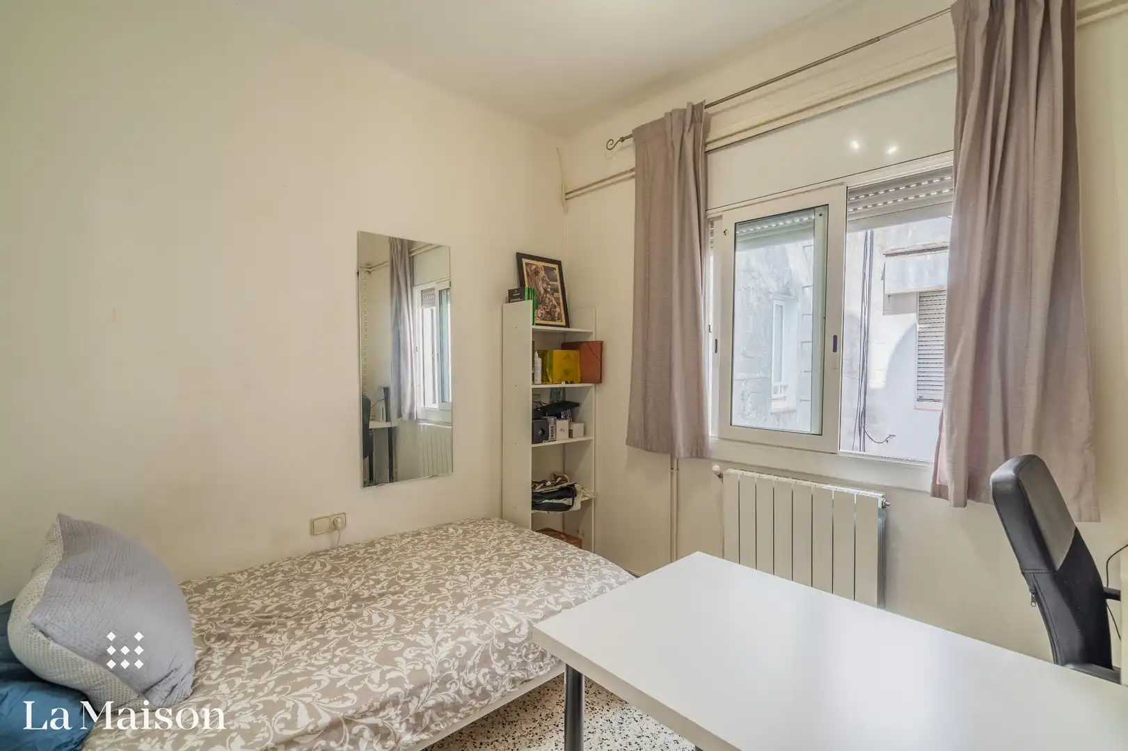 Habitación de Piso en venta en Mataró con Calefacción, Trastero y Amueblado